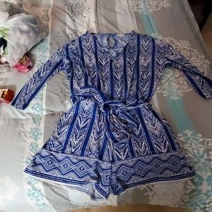 Romper never worn but no tags